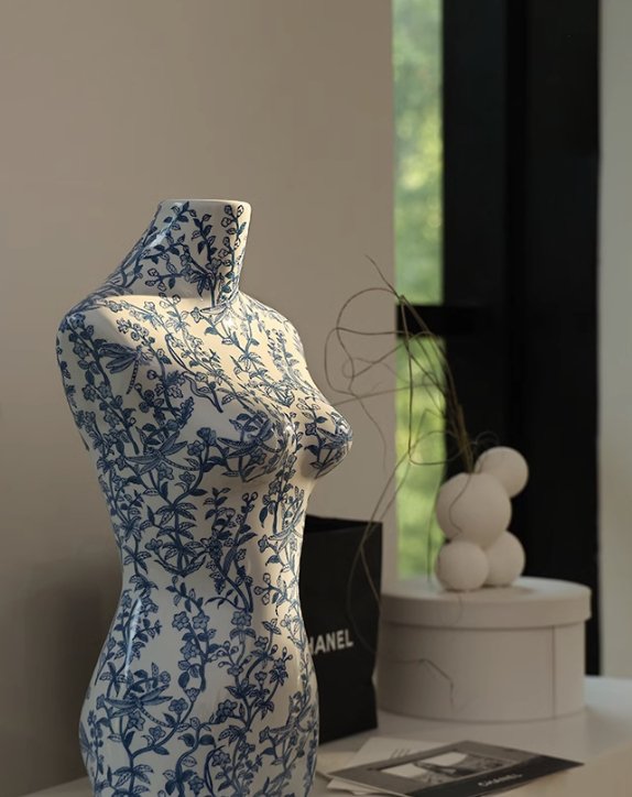 Blue and White Porcelain Female Body Sculpture - Mulantique