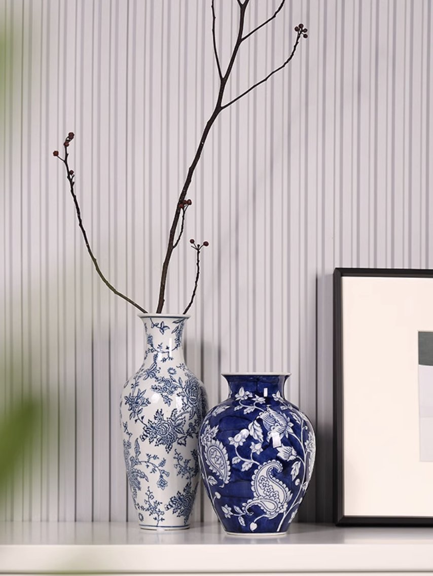 Mini Blue and White Porcelain Vase - Mulantique