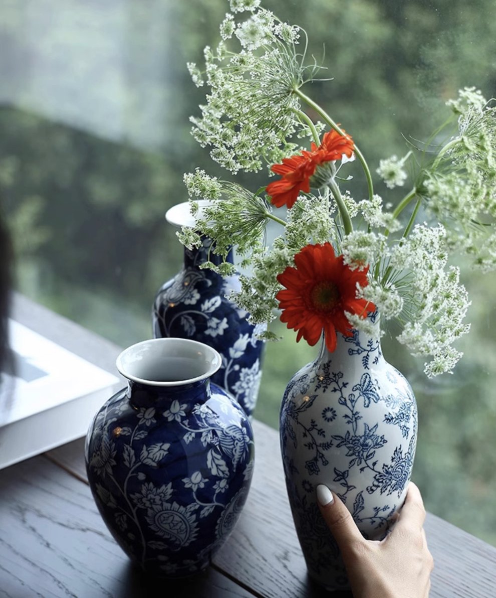 Mini Blue and White Porcelain Vase - Mulantique