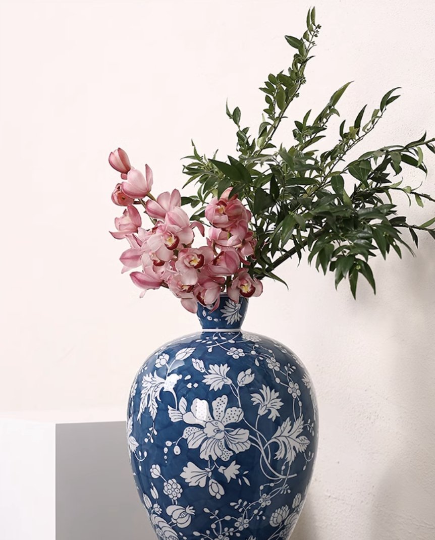 Serenity Series Blue and White Porcelain Vase - Mulantique