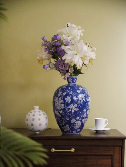 Serenity Series Blue and White Porcelain Vase - Mulantique